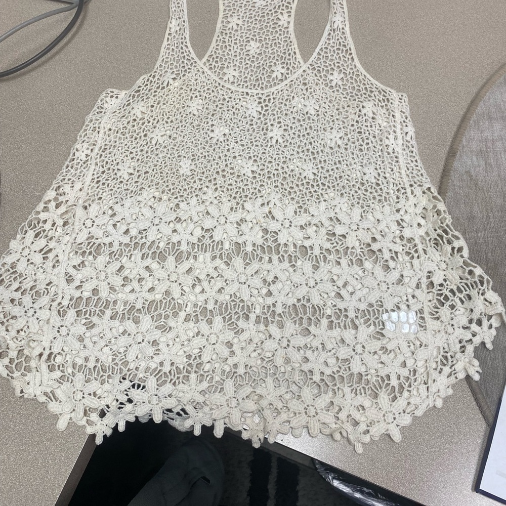 FANG Cream Lace Crochet Tank Top